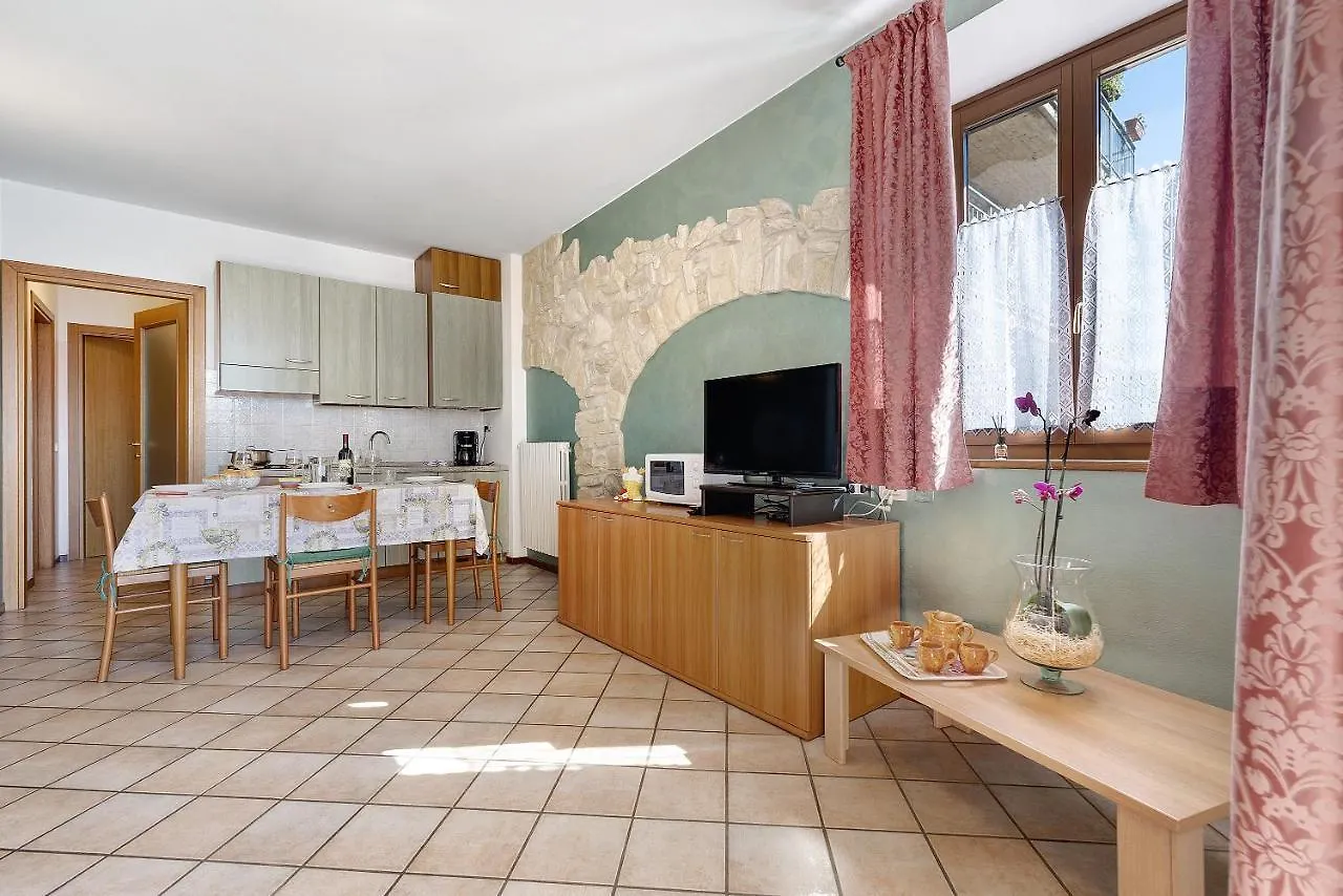 Daire Rustico Spagnol 3 Tignale